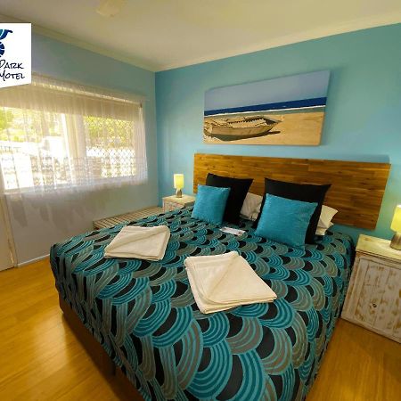Moore Park Beach Inn Bundaberg Eksteriør billede