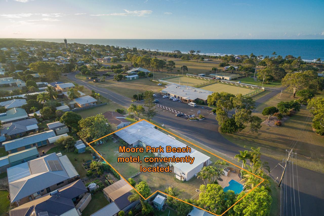 Moore Park Beach Inn Bundaberg Eksteriør billede