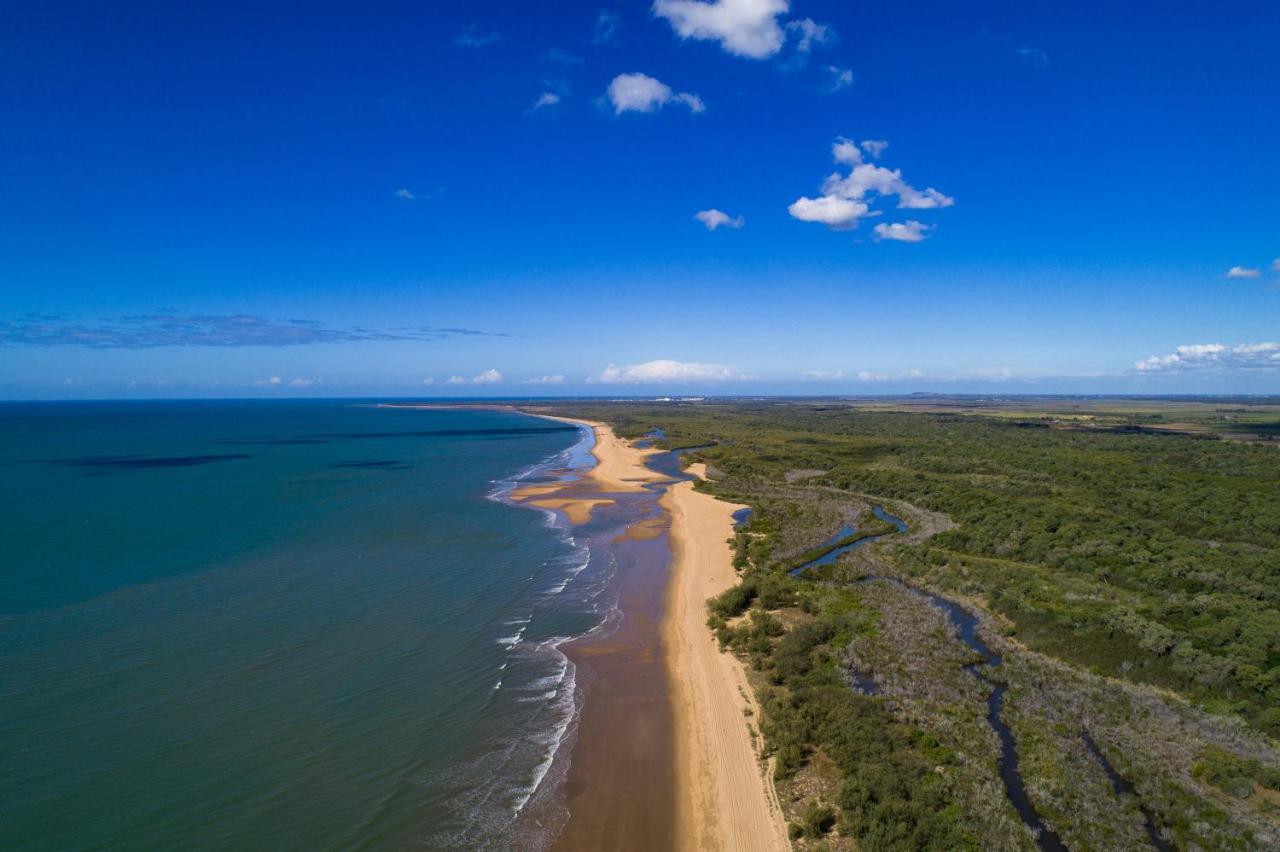 Moore Park Beach Inn Bundaberg Eksteriør billede